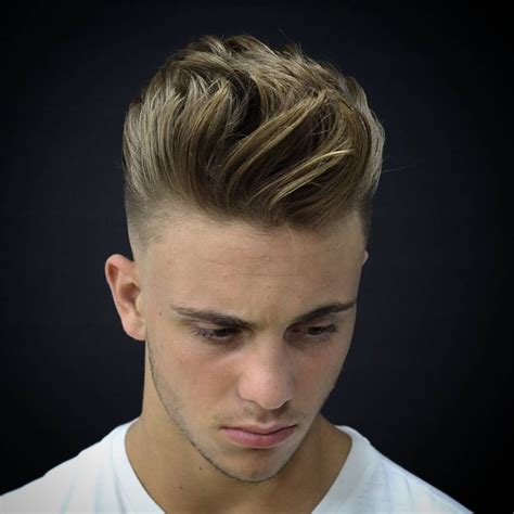For men with thin or fine hair, try keeping the top fairly short with shorter back and sides. 30 Simple Hairstyles For Men In 2020 - Find Health Tips