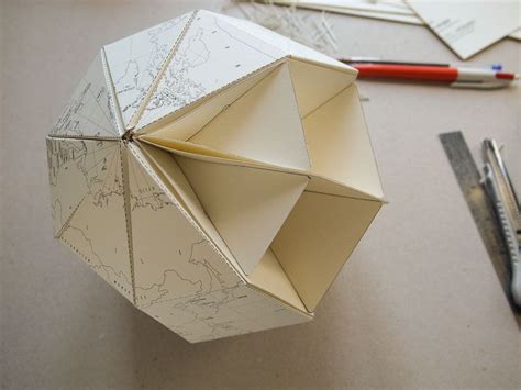 Kostenloseproben.de sammelt alle angebote und websites zu lebensmittel kostenlos bekommen! DIY Paper Globe (print, cut and fold) | DIY: origami ...