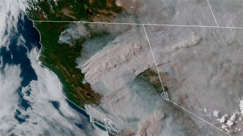 Ca Wildfires 5 Of 10 Largest Ever By Acreage Are Now Burning The