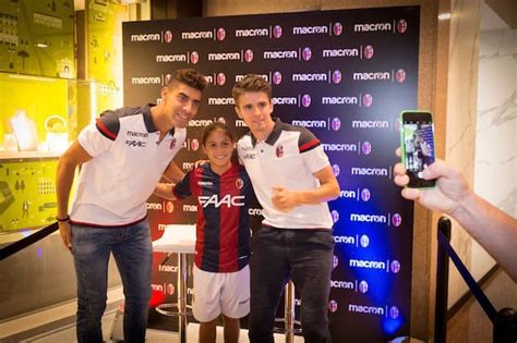 Bologna (serie a) günel kadro ve piyasa değerleri transferler söylentiler oyuncu istatistikleri fikstür haberler. Store Bologna FC 1909 con Macron in Galleria Cavour