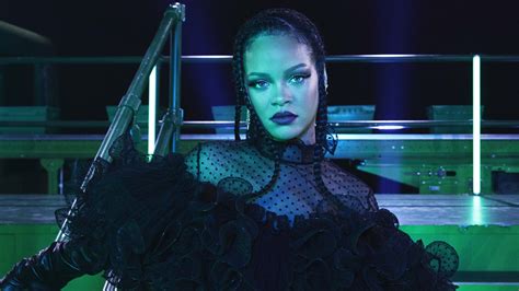 Heres Every Celeb Rihanna Had Walk And Perform At Her Savage X Fenty