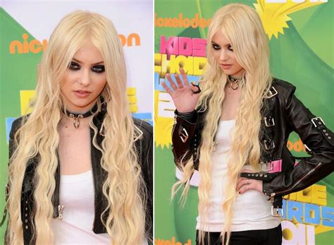 Taylor Momsen At The Nickelodeons 2011 Kids Choice Awards ~ Fashion