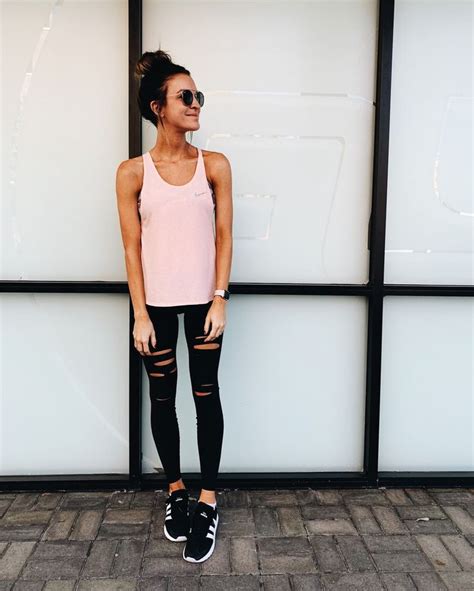 Instagram Weekend Sales Round Up Lauren Kay Sims Sporty Outfits Outfits With Leggings