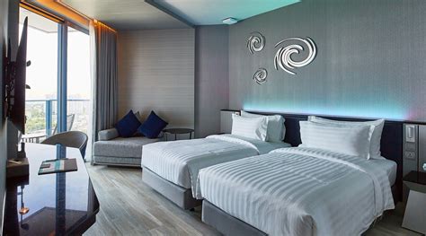 bedroom panoramic suite room hotel  pattaya