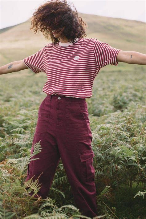 Cali Organic Cotton Stripe Tee In Red Striped Tee Tees Outfit Goals