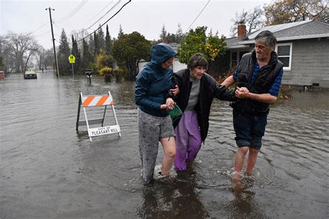 One Killed And Thousands Under Evacuation Orders From ‘life Threatening California Flooding