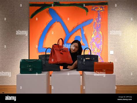 El vestuario de una venta de Fashion Connoisseur en Bonhams presenta
