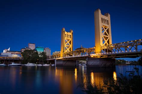 The bridge represents a rare use of streamlined moderne architectural styling in a lift bridge, making it an outstanding expression of the social and architectural climate of the period. Tower Bridge Sacramento 1 by C-Zavala on DeviantArt