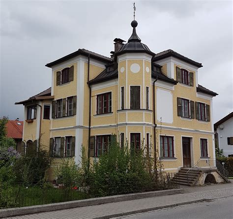 Weitere ideen zu englischer landhausstil, landhausstil, haus. Villa in Benediktbeuern | Haus stile, Landhausstil ...