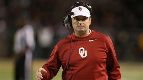 Report Bob Stoops Has Signed A New Contract Keeping Him At Oklahoma