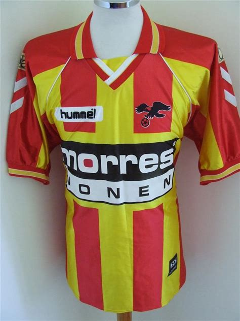 Is toegevoegd aan uw winkelwagen. Go Ahead Eagles Home Camiseta de Fútbol 2000 - 2001.
