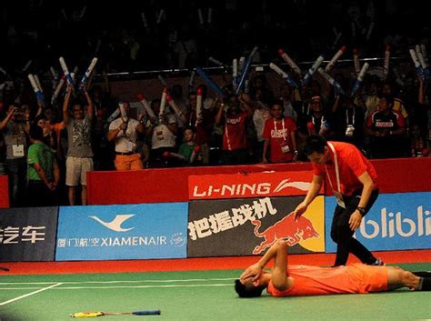Chen long has been right at the top of the badminton rankings for a good few years now. Chen Long beats Lee Chong Wei to retain world title ...