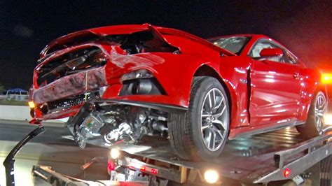 Video 2015 Ford Mustang Crashes Hard During Drag Race Gtspirit