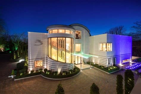 Modern Mansions In England