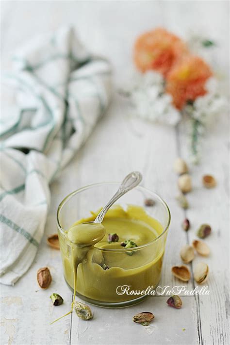 Alcune ricette light scelte per voi, facili da realizzare, ottima idea per pranzo o cena, ricette veloci, dall'antipasto al dolce, insalate, primi piatti, secondi, brioche senza uova, latte, burro o olio. Crema al pistacchio, ricetta crema spalmabile al ...