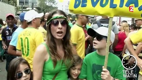 Br Sil Manifestations Massives Contre De Dilma Rousseff Vid O