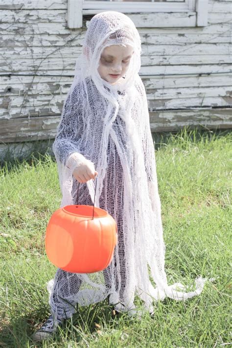 Easy Diy Scary Ghost Costume Bit And Bauble Diy Halloween Costumes