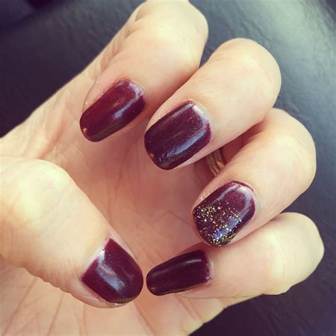 Burgundy Gel Nails With A Hint Of Gold Nails Inspiration Gel Nails