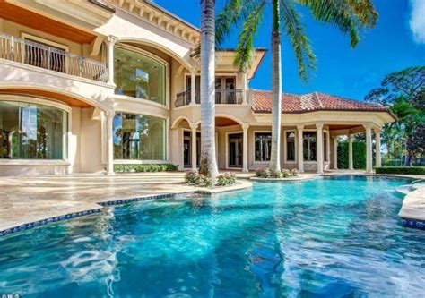 (left), donald trump and gentry beach. Dr. Ben Carson Drops $4.3M to be Trump's Neighbor in Palm ...