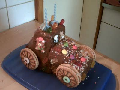 Ein gebrauchtwagen kaufen war noch nie so einfach und unkompliziert wie bei autouncle.de. Yvonne`s Haus: Auto-Kuchen Marvin 2. Geburtstag