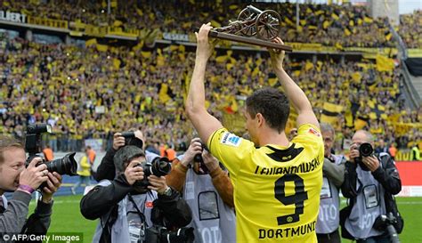 The home team needs to prove with a victory that they deserve to remain in the top flight and take advantage for the. Bundesliga round up: Lewandowski signs off with a brace ...