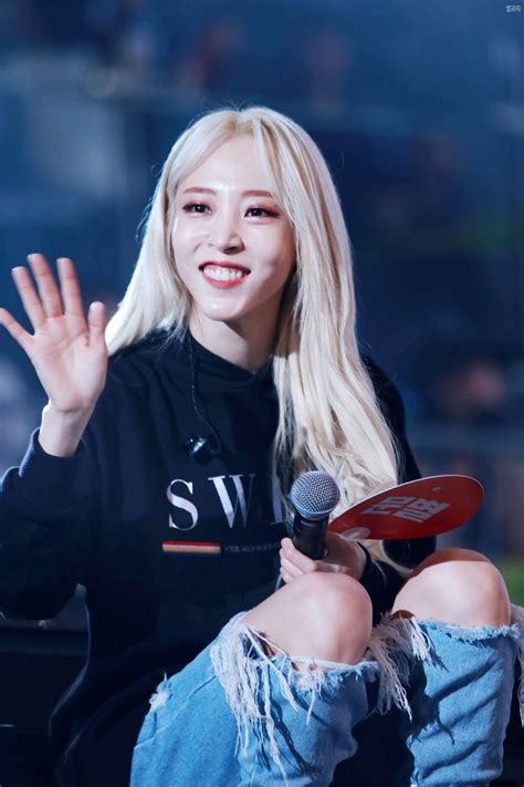 See more ideas about mamamoo moonbyul, moonbyul, mamamoo. The Complete Mamamoo Members And Why They Chose The Weird Name
