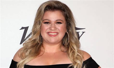 She was the first winner of the series american idol, in 2002. Kelly Clarkson reveals she was miserable when she was thin ...