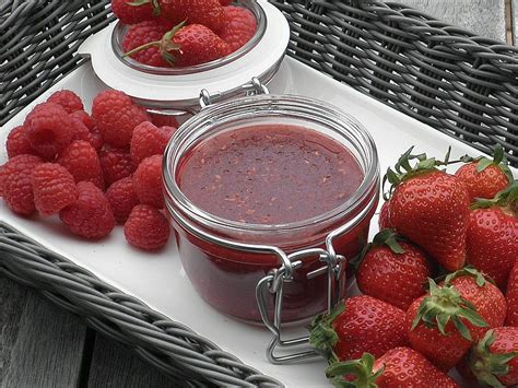 Erdbeer -Himbeer- Marmelade mit Vanille und Orange von kipo32 Chefkoch
