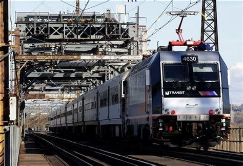 Amtrak To Restore Full Northeast Corridor Service Monday