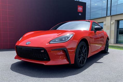 The 2022 Toyota Gr 86 Remains A Naturally Aspirated Sports Car And The