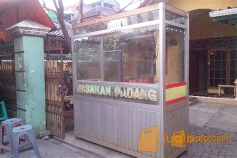 Keramik Etalase Rumah Makan Mewah / 2 Etalase Besar Rumah Makan Keramik 5 Meja Kaca 20 Bangku ...