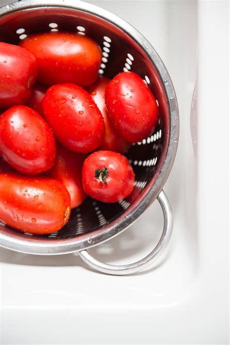 How To Freeze Tomatoes Easy Step By Step Freezing Tomato Guide Kitchn