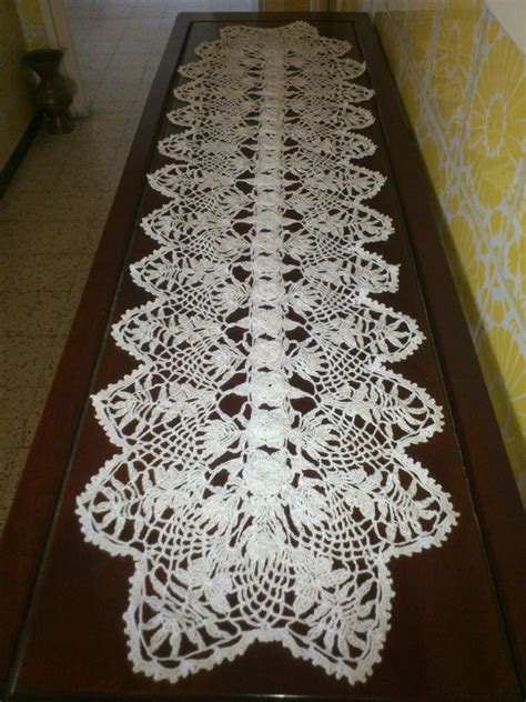 Une collection de chemins de table en dentelle. Les chemins de tables 5 | Modèles de crochet, Chemins de ...