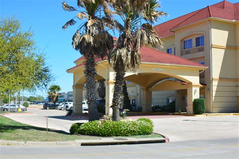 Baymont by Wyndham Brenham | Brenham, TX Hotels
