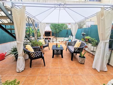 1 habitacion individual, comedor pequeno, cocina office con chimenea, bano completo y patio de 6 m2. Casa en venta en Castellar del Vallès en Castellar del ...