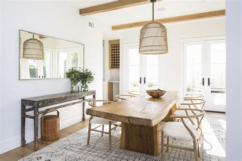 They can also be incredibly expensive! Mesas de Comedor Rústicas para este 2021 - Nomad Bubbles