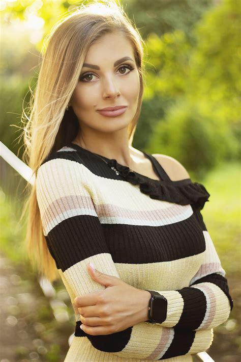date ukrainian women katerina age 35 with id 591702