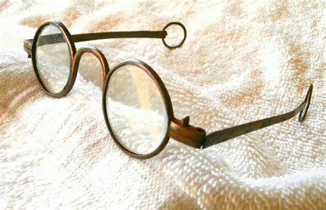 pin de kevin carter em 18th century eyeglasses Óculos