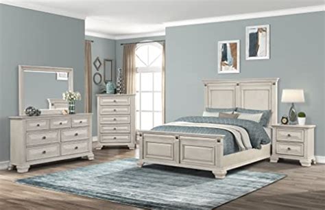 Roundhill Furniture Renova Wood Bedroom Set Queen Panel Bed Dresser