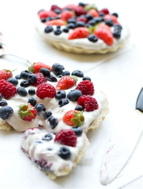 Healthy Snack Rice Cakes With Yogurt And Fresh Fruit Raw Pie Recipes
