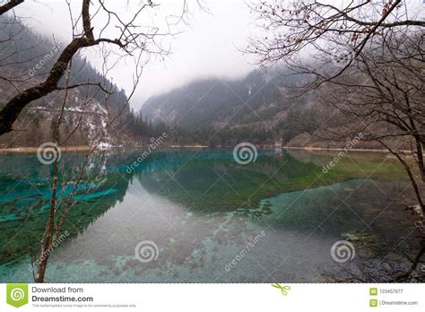 Lake Jiuzhaigou Park Stock Image Image Of Holiday Reflection 123457677
