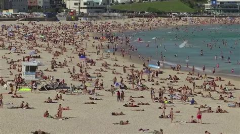 Bondi Beach Closes After Crowds Defy Virus Rules