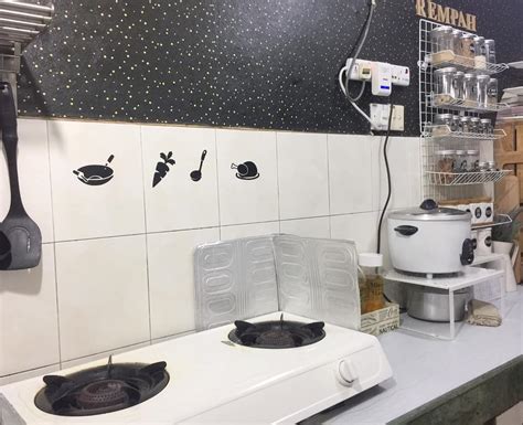 Gas dapur gas dibukak dan terbiar semalaman dan esok pagi datang memasang api.tu dia bedebom!. Dapur Sentiasa Putih Bersih Bukan Sebab Jarang Memasak ...