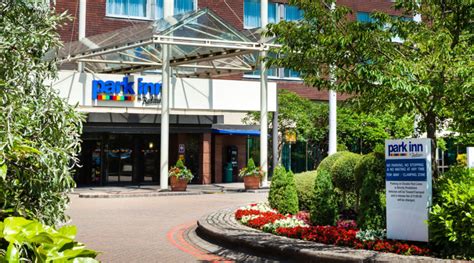 Your window to explore cities with park inn! Test: Park Inn London Heathrow Hotel - FinalCall.travel Norge