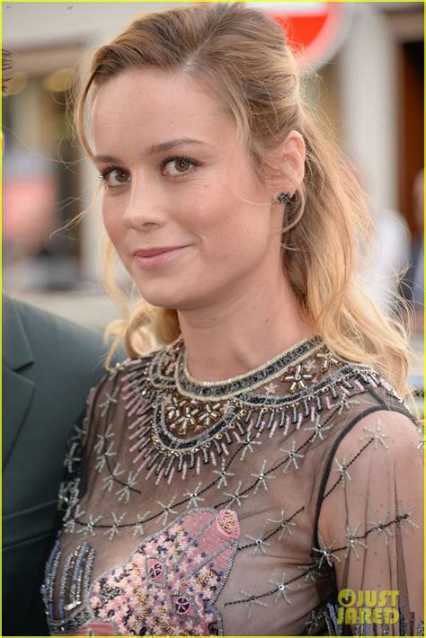 Brie Larson Fianc Alex Greenwald Couple Up In Paris For Valentino Fashion Show Photo