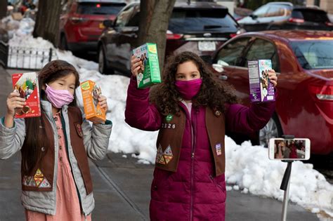 A Cookie Crisis Millions Of Girl Scout Cookies Still Unsold Ibtimes