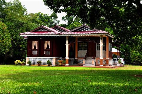 Rumah limas merupakan rumah adat dengan bentuk yang unik yang mempunyai atap berbentuk limas dengan desain bertingkat seperti panggung dan beberapa bentuk atap rumah adat belah bubug adalah atap lipat yang berbentuk datar, atap lipat yang berbentuk curam ke bawah, atap yang. Teratak Malaysia: Rumah Limas