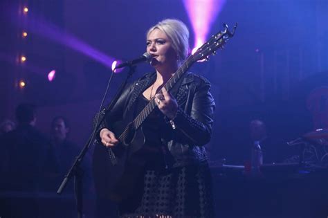 Rob Schneiders Daughter Singer Elle King Is Engaged New York Daily