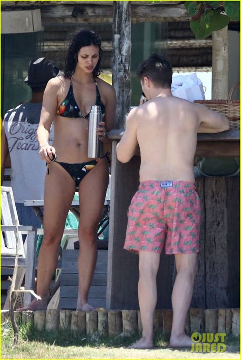 Morena Baccarin Puts Her Fit Bikini Body On Display On Vacation With Ben McKenzie Photo