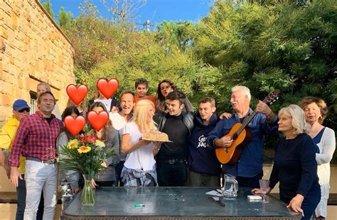 Ο γιος της ελένης μενεγάκη και του γιάννη λάτσιου, έχει πειραματιστεί αρκετά με την εμφάνισή του. Ελένη Μενεγάκη: Δες τις φώτο με τα παιδιά της που ...